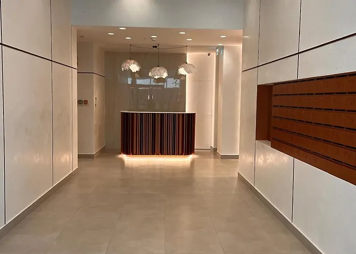 Sky Vibes Aviatiei, Private Park Bucureşti