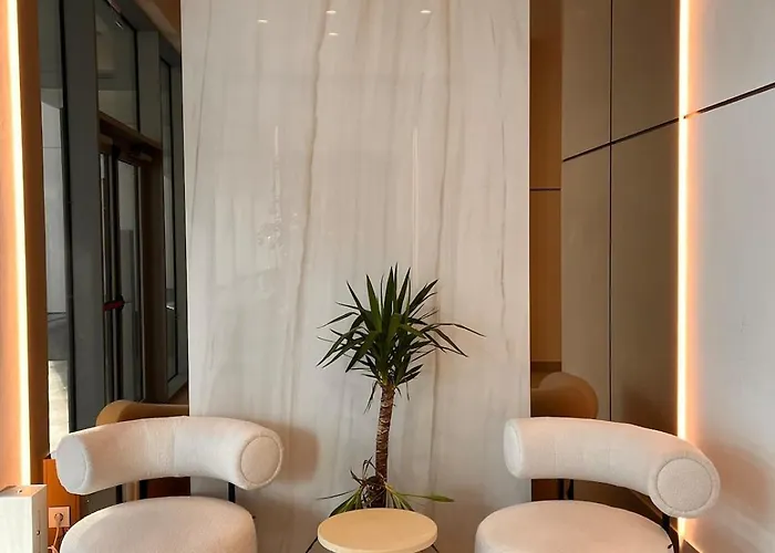 Sky Vibes Aviatiei, Private Park Bucureşti